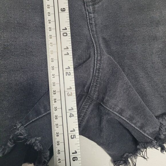 American Eagle highest rise 90's boyfriend shorts black size 16 - Picture 6 of 7